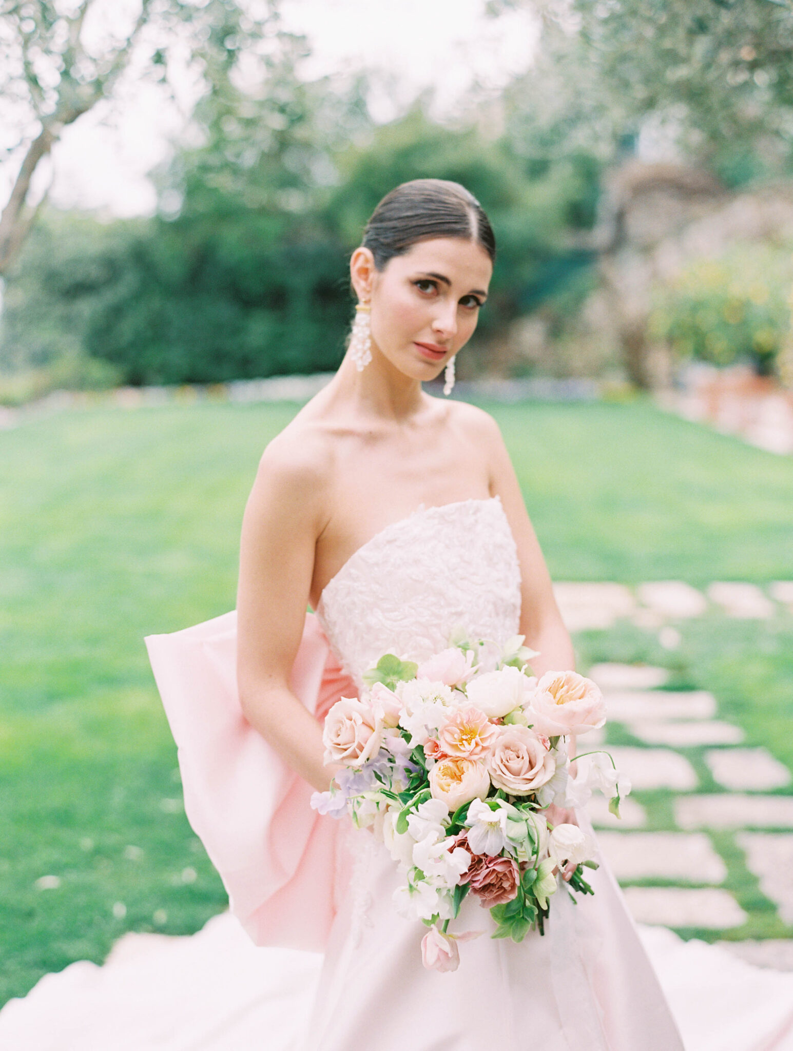 15 Spring Bridal Bouquets For Spring Weddings RSVP Events
