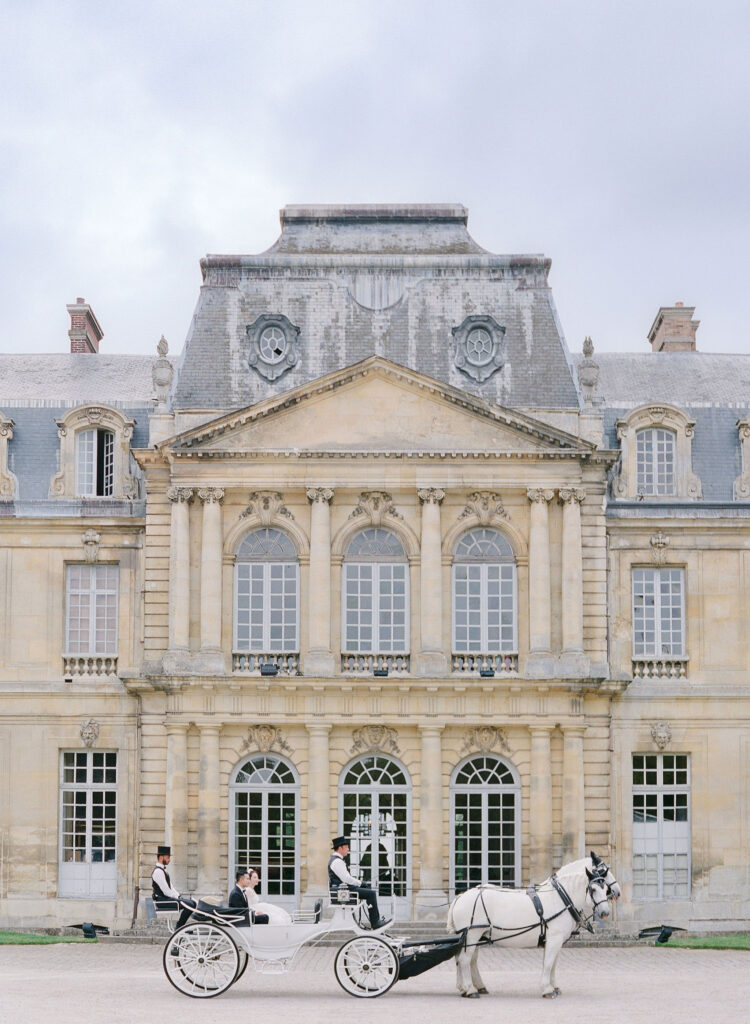 Château de Champlâtreux wedding ceremony